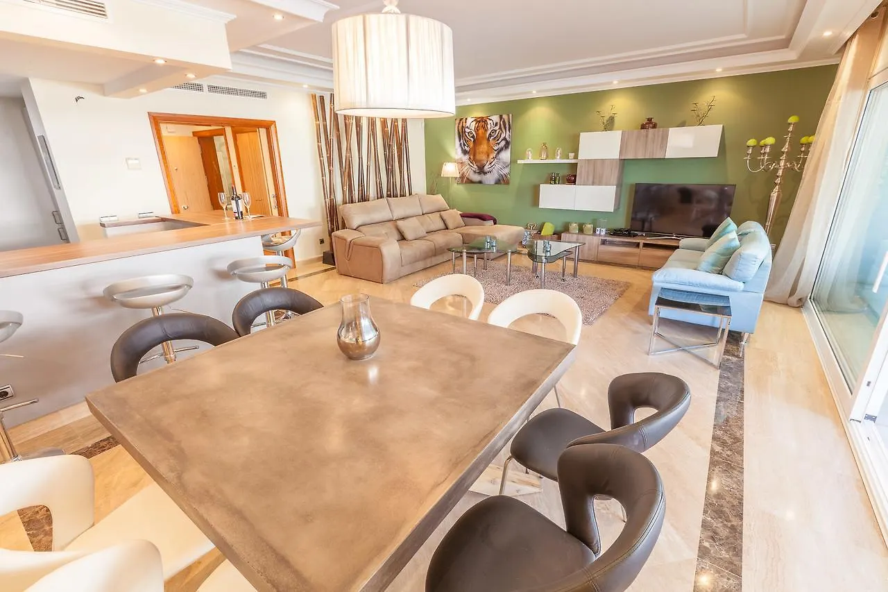 Puerto Banus Getaway Giant Heated Pool And Gym 0*, Marbella