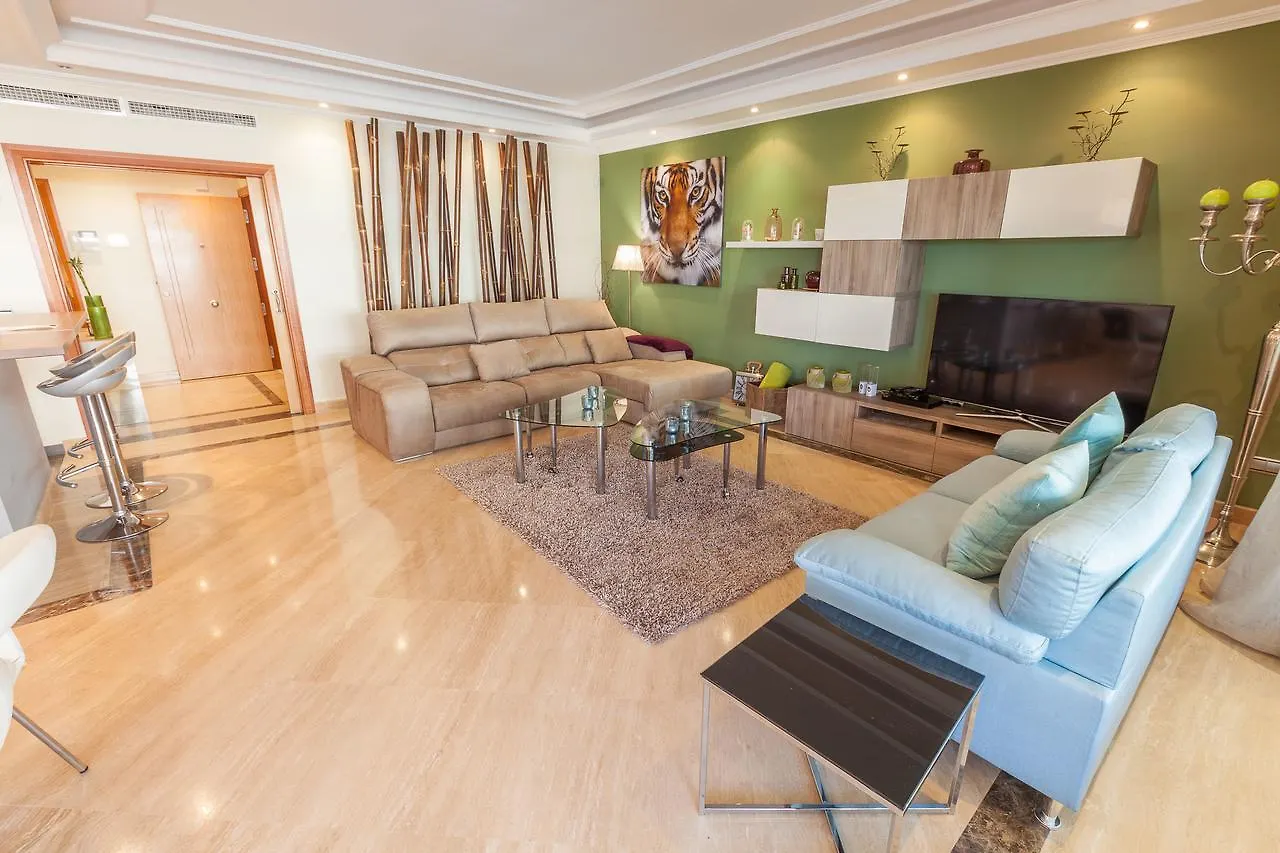 Puerto Banus Getaway Giant Heated Pool And Gym 0*, ماربيا